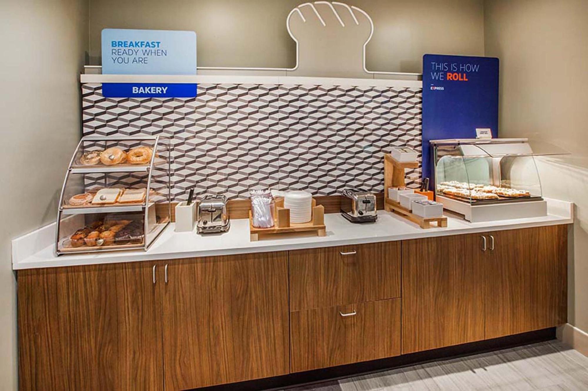 Holiday Inn Express - Sarnia - Point Edward By Ihg Bagian luar foto